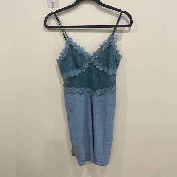 Elegant Blue Lace Trim Robe (2pcs) - Picture 4 of 6